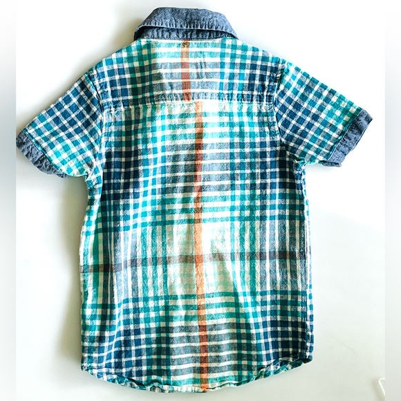 SEAN JOHN KIDS SHORT SLEEVE BUTTON UP SHIRT—PLAID—SIZE SMALL-FITS BOYS 5/6- CUTE - Picture 6 of 9